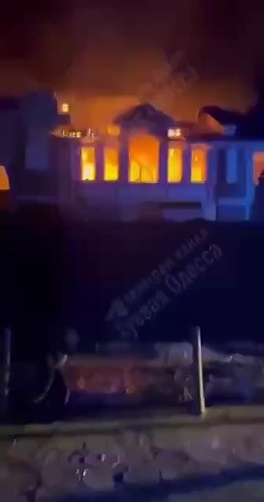    &quot;&quot;    ,         &quot;&quot;