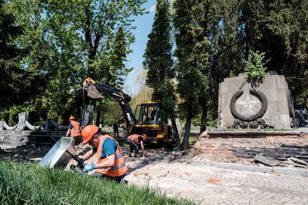 Александр Коц: Украина торгует останками своих Героев