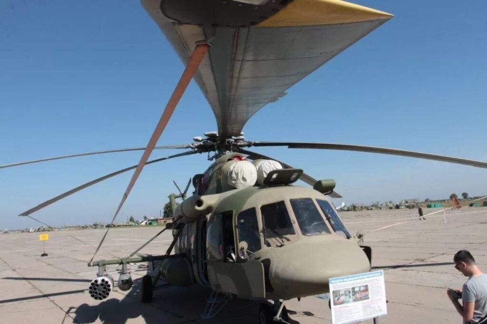 Black Hawk down?. @the_wrong_side сообщает, что был нанесён удар по аэродрому в Прилуках Черниговской области, где якобы находился один из вертолётов UH-60 Black Hawk ГУР Украины Black Hawk down?. @the_wrong_side сообщает, что был нанесён удар по аэродрому в Прилуках Черниговской области, где якобы находился один из вертолётов UH-60 Black Hawk ГУР Украины