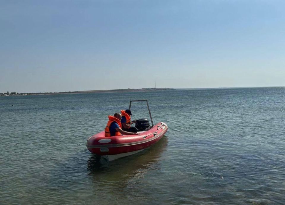 В Крыму спасли четырёх сапбордистов, которых уносило в море