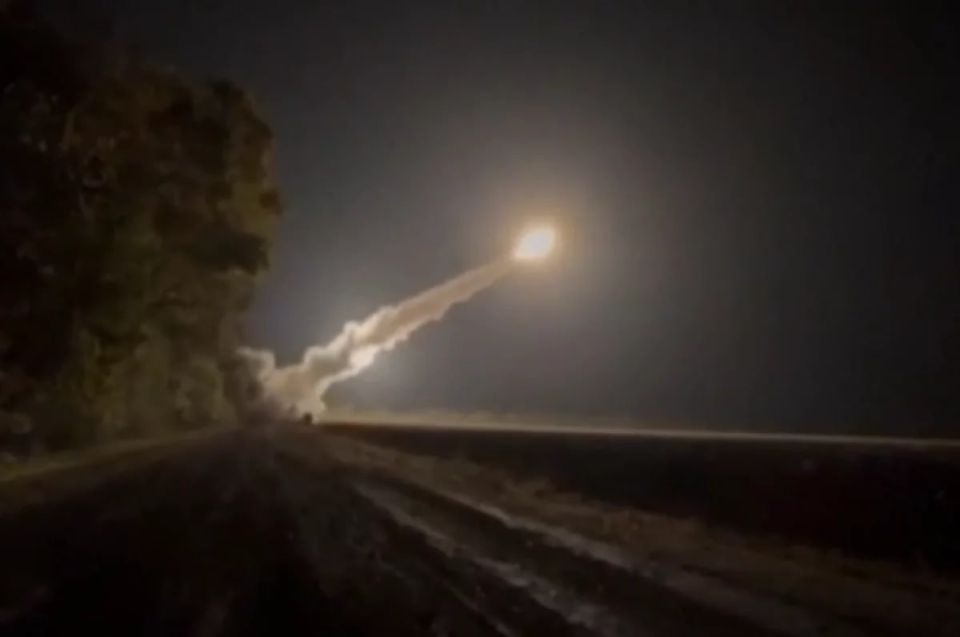 «Орешник» наготове. По ночам Россия взрывает на Украине секретные объекты