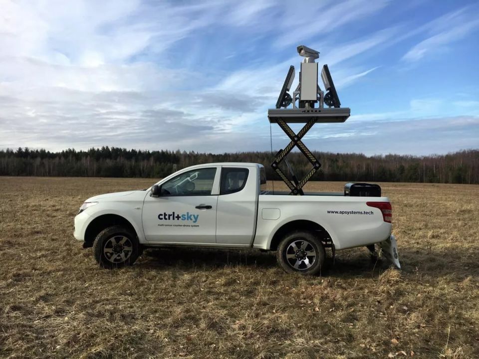   .    &quot;SKYctrl&quot;         &quot;&quot;   ..   