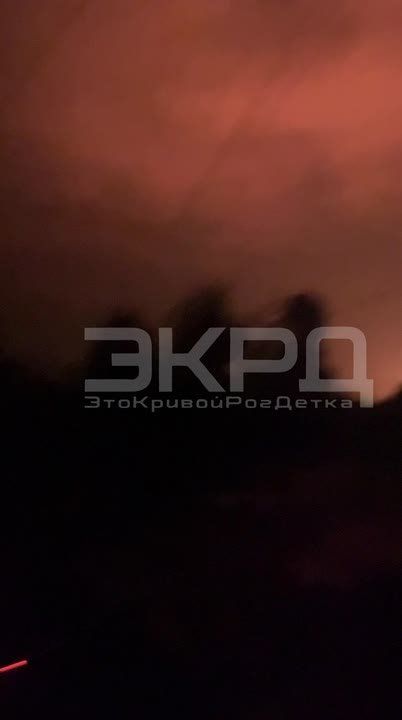 Наши «Герани» этой ночью нанесли удары по целям в Кривом Роге (на видео) и Павлограде Днепропетровской области, и в самом административном центре
