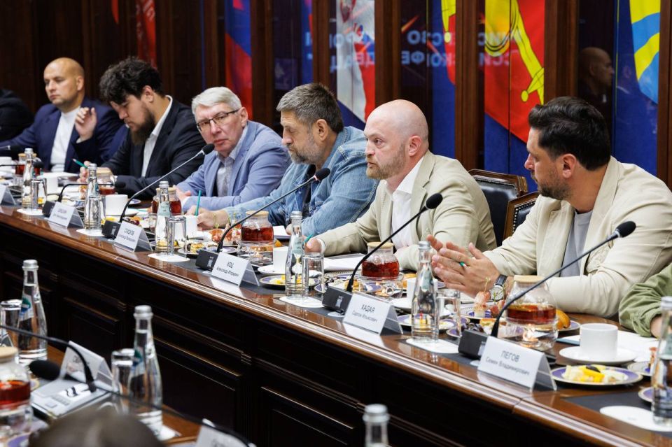 Андрей Руденко: Сегодня Министр обороны РФ Андрей Белоусов встретился с нами, военными корреспондентами