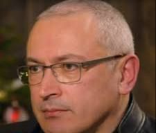 В Мещанский суд Москвы поступил иск к бывшему главе ЮКОСа - иноагенту Михаилу Ходорковскому, бывшему руководителю МФО МЕНАТЕП Платону Лебедеву и бывшему совладельцу ЮКОСа Владимиру Дубову об изъятии участка земли, сообщает...