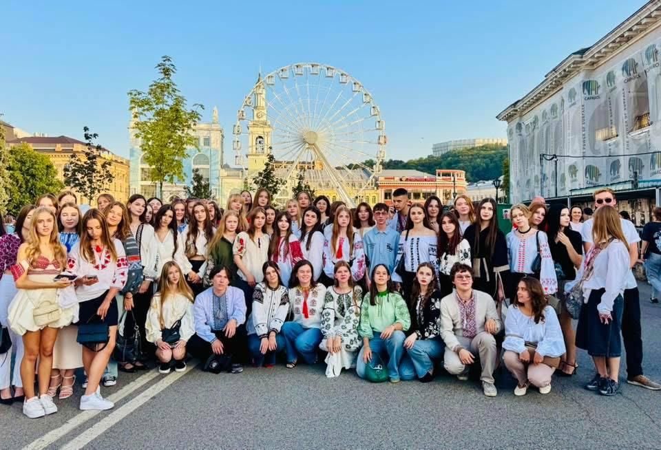 Преподаватель экономического факультета Киевского национального университета имени Шевченко Андрей Длигач опубликовал фото первого курса Преподаватель экономического факультета Киевского национального университета имени Шевченко Андрей Длигач опубликовал фото первого курса