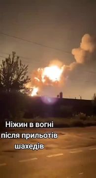 Ночной удар по критической инфраструктуре Украины Этой ночью ВС РФ был нанесён удар по территории “Агронафтопродукт” в г. Нежин Черниговской области. Попадание пришлось по горизонтальным резервуарам вместимостью 400 м....