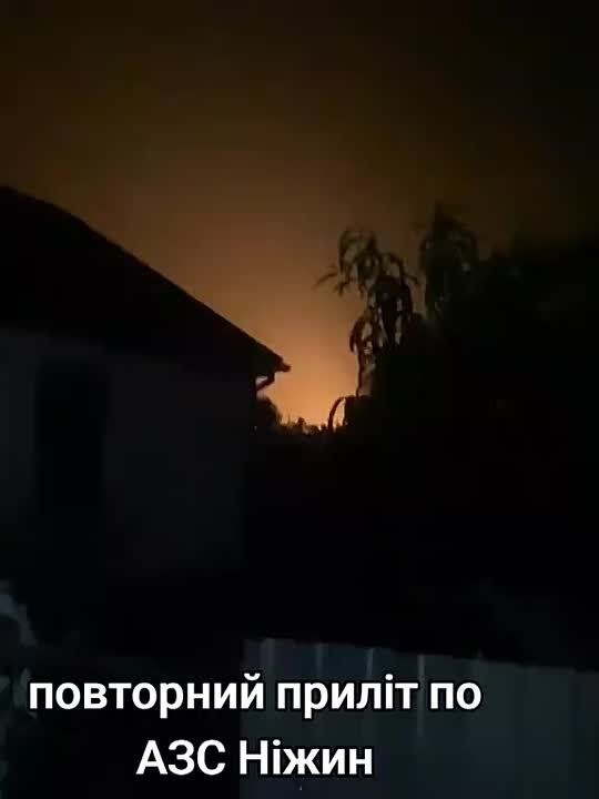 Владислав Шурыгин: Результат сегодняшнего прилета русских дронов-камикадзе типа "Герань" по нефтебазе в н.п. Нежин Черниговской области