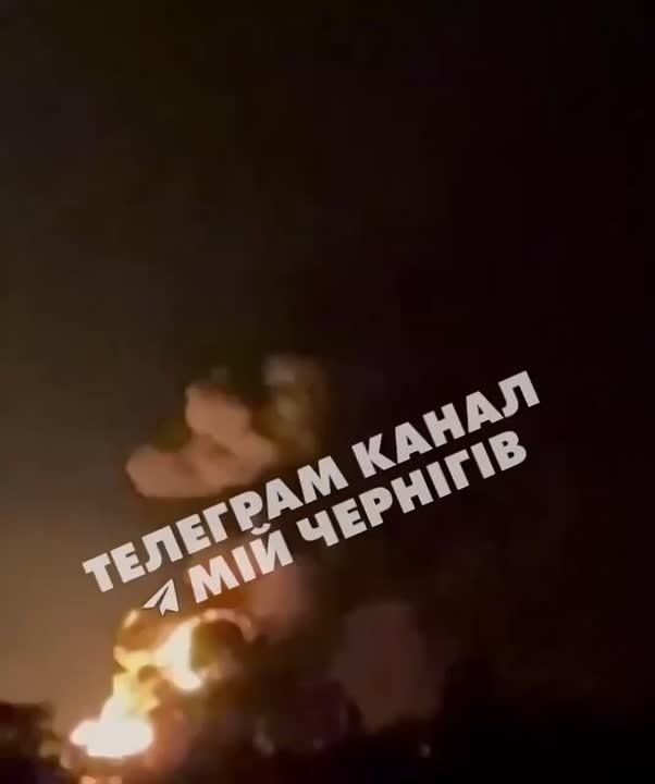 Два майора: ВС России ночью нанесли массированный удар дронами по Чернигову
