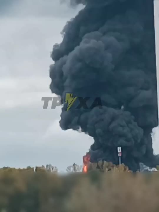 Ситуация в Чернигове: постоянно что-то горит и взрывается