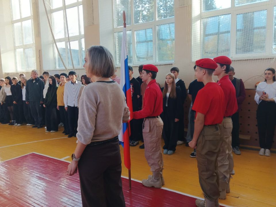 Транспортные полицейские Уссурийска напомнили учащимся о правилах поведения на объектах железнодорожного транспорта Транспортные полицейские Уссурийска напомнили учащимся о правилах поведения на объектах железнодорожного транспорта