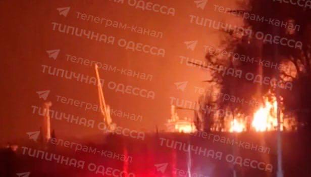 Десятки мощнейших взрывов: ночью "Герани" ударили по объектам врага Десятки мощнейших взрывов: ночью "Герани" ударили по объектам врага