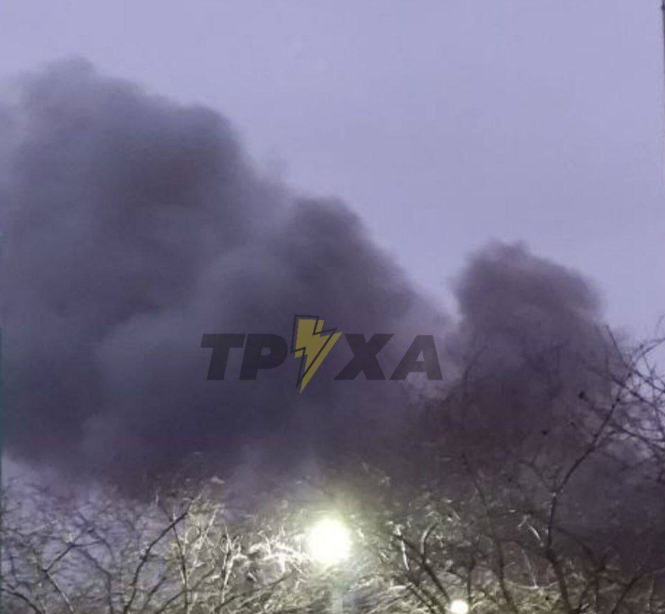 Кадры пролета крылатых ракет в районе Днепропетровска, полет дрона-камикадзе «Герань-2» над Черниговым, и поражение целей в Луцке Кадры пролета крылатых ракет в районе Днепропетровска, полет дрона-камикадзе «Герань-2» над Черниговым, и поражение целей в Луцке