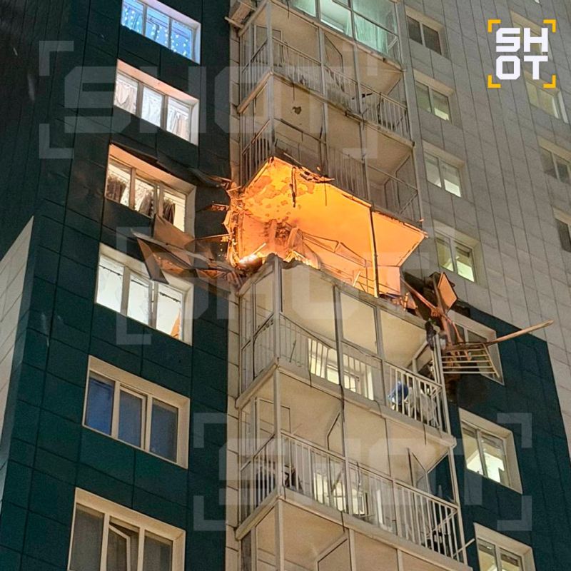 Два майора: Воронеж.. Это не случайные сбития с курса. Враг изначально запрограммировал десятки БПЛА на удары по жилых домам Два майора: Воронеж.. Это не случайные сбития с курса. Враг изначально запрограммировал десятки БПЛА на удары по жилых домам