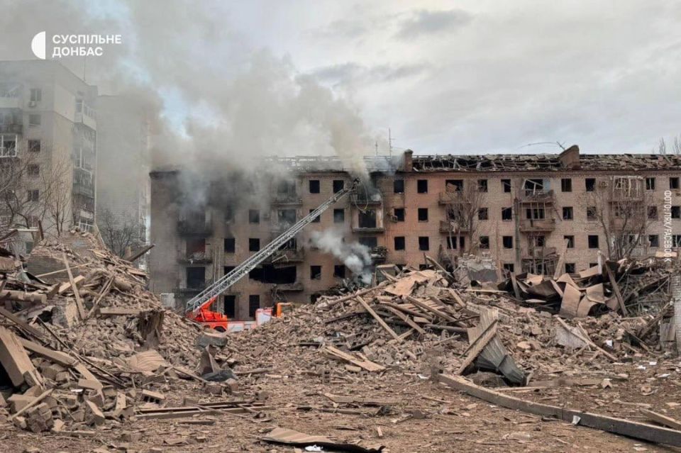 «Герани» разнесли гостиницу с боевиками ВСУ в пригороде Харькова «Герани» разнесли гостиницу с боевиками ВСУ в пригороде Харькова