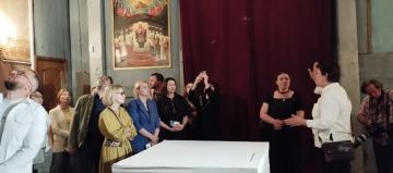 16 июня в заповеднике «Чернигов древний» к алтарю Спасо-Преображенского Собора УПЦ в Чернигове завели группу женщин