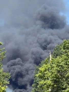В Чернигове мощный пожар после прилета