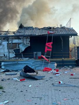 Грузовое отделение "Новой почты" в Прилуках Черниговской области уничтожено в результате прилета, — сообщает компания