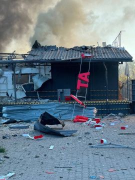 Уничтожено грузовое отделение "Новой почты" в Прилуках: обошлось без пострадавших