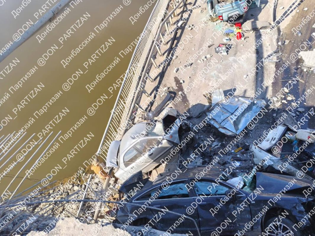 Славянск: ФАБ с УМПК инициировала подрыв заминированного моста на восточном подходе к городу Славянск: ФАБ с УМПК инициировала подрыв заминированного моста на восточном подходе к городу